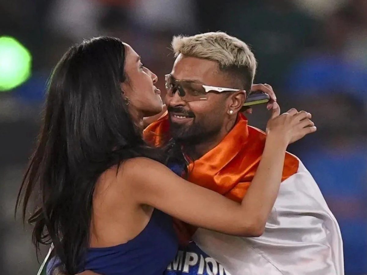 ଫସିଲେ ହାର୍ଦ୍ଦିକ ପାଣ୍ଡ୍ୟା , ଥାନାରେ ଦାୟର ହେଲା ଏତଲା